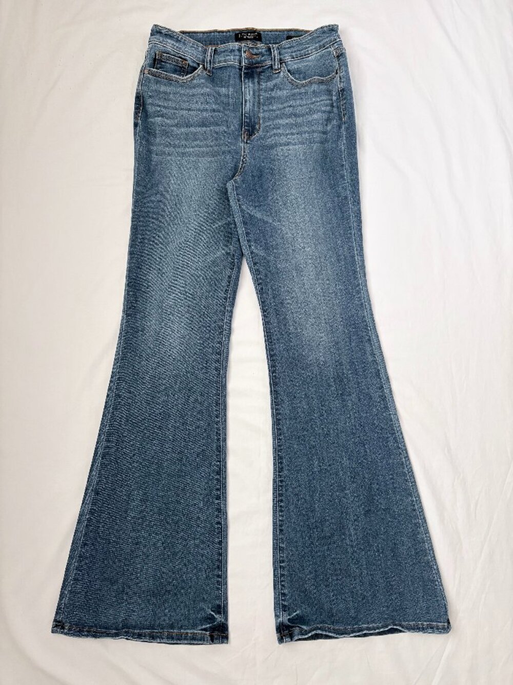 Judy Blue High Waist Medium Wash Classic Flare Jeans 11 / 30 Non Distressed
